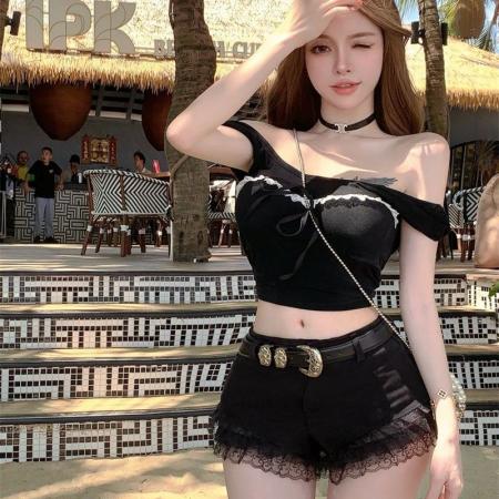 BY10427# 蕾丝拼接性感短裤高腰设计新款辣妹修身显瘦黑色热裤安可拉红弹力 服裝批發女裝批發服飾貨源