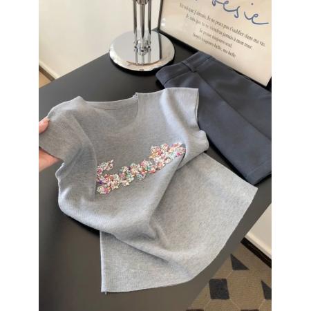 BY10429# 灰色重工镶钻字母针织短袖T恤女夏季新款高级感洋气显瘦上衣 服裝批發女裝批發服飾貨源