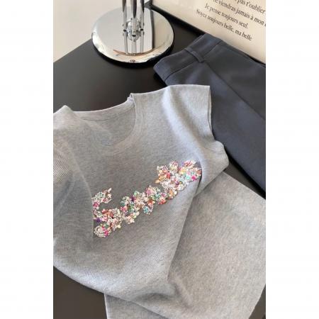 BY10429# 灰色重工镶钻字母针织短袖T恤女夏季新款高级感洋气显瘦上衣 服裝批發女裝批發服飾貨源