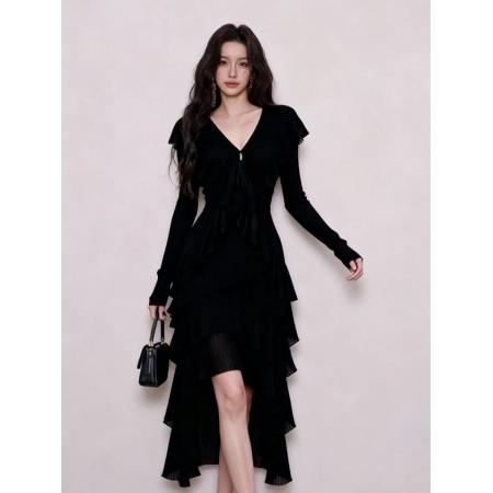 BY10432# 黑色V领系带气质连衣裙女春季新款不规则裙摆优雅小黑裙 服裝批發女裝批發服飾貨源