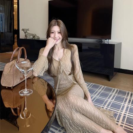 BY10446# 法式V领长袖连衣裙女秋季纯欲千金风气质修身长裙 服裝批發女裝批發服飾貨源