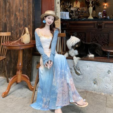 BY10447# 度假风吊带连衣裙女夏季气质纯欲显瘦鱼尾插片裙 服裝批發女裝批發服飾貨源