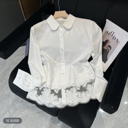 BY10451# 小桃心春款薄的领下摆镂空拼接蕾丝勾花工艺衬衫 服裝批發女裝批發服飾貨源