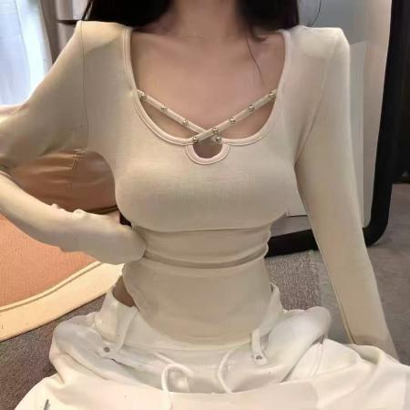 BY10510# 纯欲辣妹风性感交叉镂空低胸长袖T恤女春季设计感修身打底上衣 服裝批發女裝批發服飾貨源