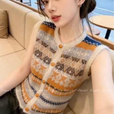 BY10539# 复古费尔岛提花针织马甲背心女叠穿背心开衫外搭无袖针织外套上衣 服裝批發女裝批發服飾貨源