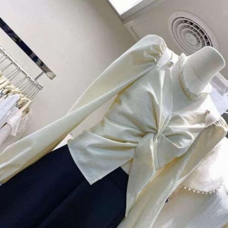 BY10609# v领吊带衬衫女收腰短款显瘦上衣法式春气质高级感复古港风 服裝批發女裝批發服飾貨源