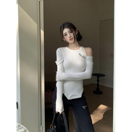 BY10614# 辣妹不对称假两件露肩绣花长袖T恤修身显瘦设计感上衣 服裝批發女裝批發服飾貨源