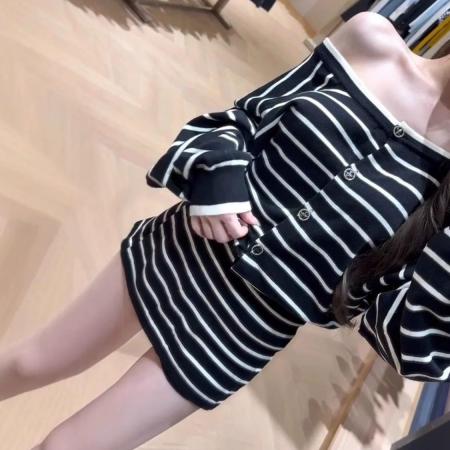 BY10649# 韩系名媛一整套条纹针织套装女士秋冬宽松毛衣上衣辣妹短裙两件套 服裝批發女裝批發服飾貨源