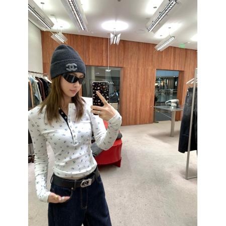 13C奶呼呼妮味时髦亨利领纯棉碎花长袖T恤打底衫修身内搭女 服裝批發女裝批發服飾貨源