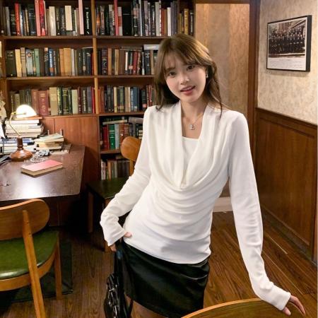 BY10713# 松弛感假两件荡领纯色长袖T恤女秋季打底衫独特气质时尚百搭上衣 服裝批發女裝批發服飾貨源