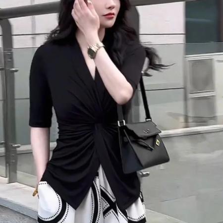 BY10715# 法式高级感扭结V领上衣夏季新款大码时髦洋气显瘦百搭上衣 服裝批發女裝批發服飾貨源
