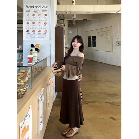 BY10817# 别致一字肩拼接挂脖喇叭袖上衣百搭半身裙 服裝批發女裝批發服飾貨源