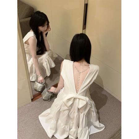 BY10870# 法式后背钻石镂空链条露背无袖气质蓬蓬连衣裙 服裝批發女裝批發服飾貨源