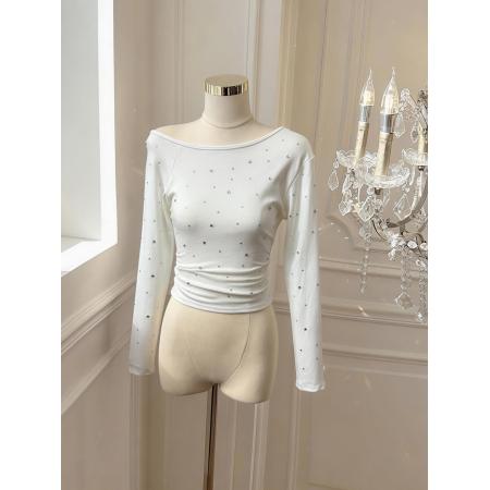 BY10878# 纯欲气质收腰斜领露肩长袖T恤女小众设计感镶钻短上衣 服裝批發女裝批發服飾貨源