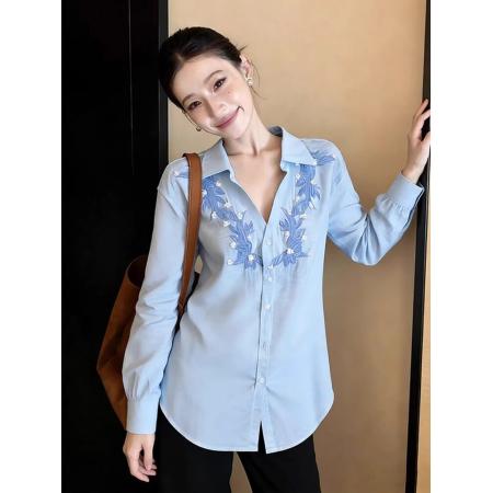 BY10893# 早春季独特巨好看蓝色宽松正肩衬衫女设计感绝美刺绣翻领小衫上衣 服裝批發女裝批發服飾貨源