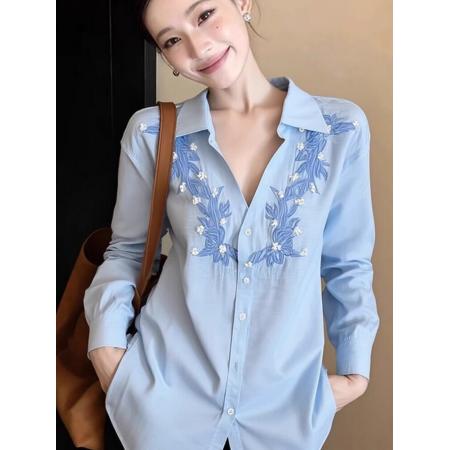 BY10893# 早春季独特巨好看蓝色宽松正肩衬衫女设计感绝美刺绣翻领小衫上衣 服裝批發女裝批發服飾貨源