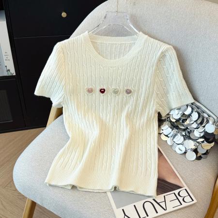 BY10927# 法式立体心心针织衫夏季新款麻花短袖绝美显瘦小衫奶系温柔风上衣 服裝批發女裝批發服飾貨源