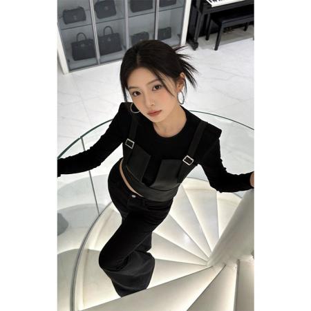 辣妹风黑色短款假两件皮衣T恤女早春小众别致修身上衣  服裝批發女裝批發服飾貨源