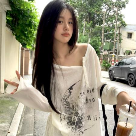 设计宽松不对称领口微透印花慵懒长袖防晒T恤  服裝批發女裝批發服飾貨源