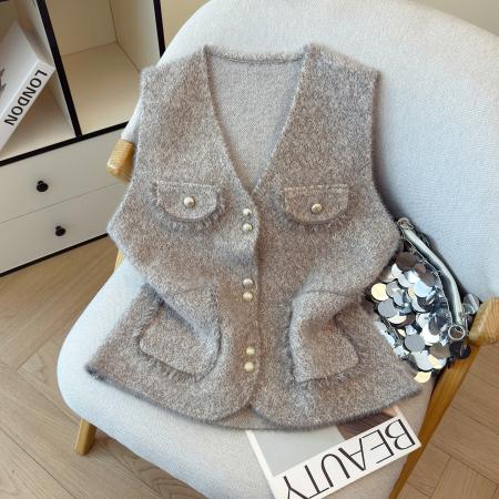 V领小香风针织马甲女春季时髦洋气高级感坎肩马夹上衣  服裝批發女裝批發服飾貨源