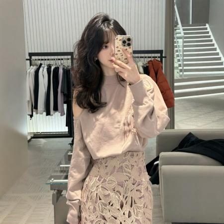 春季搭配一整套大码胖mm粉色露肩针织衫镂空半身裙甜美漂亮套装女  服裝批發女裝批發服飾貨源