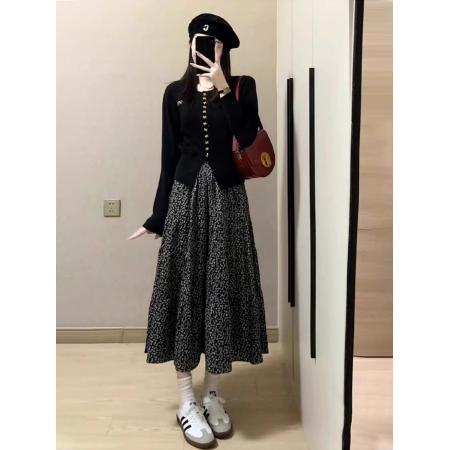 春季搭配一整套大码胖mm黑色碎花半身裙子时尚气质减龄两件套装女  服裝批發女裝批發服飾貨源