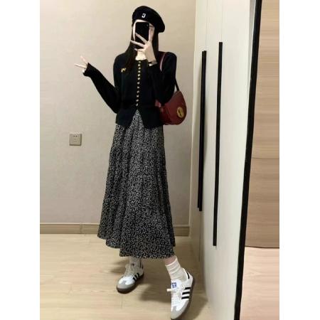 春季搭配一整套大码胖mm黑色碎花半身裙子时尚气质减龄两件套装女  服裝批發女裝批發服飾貨源