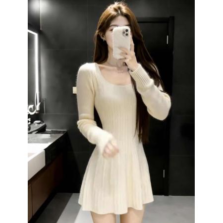 法式方领针织连衣裙子女装季新款小个子内搭打底包臀短裙  服裝批發女裝批發服飾貨源