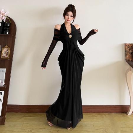 WE法式归国名媛千金镶钻bling设计褶皱露背挂  服裝批發女裝批發服飾貨源