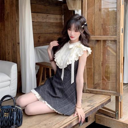 法式复古格纹假两件连衣裙女夏新款蕾丝拼接千金感无袖短裙子  服裝批發女裝批發服飾貨源