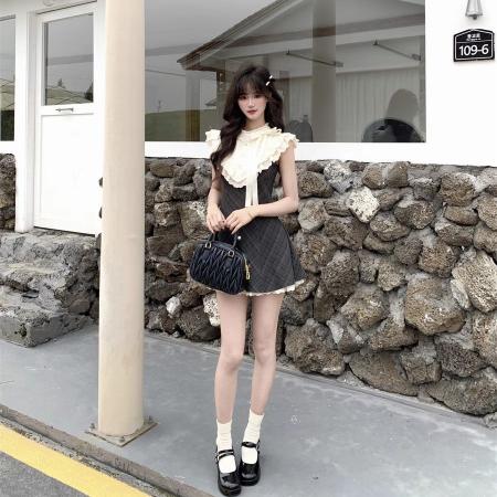 法式复古格纹假两件连衣裙女夏新款蕾丝拼接千金感无袖短裙子  服裝批發女裝批發服飾貨源