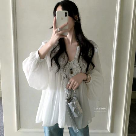 韩系新款法式重工蕾丝镂空钩花小衫温柔气质衬衫  服裝批發女裝批發服飾貨源