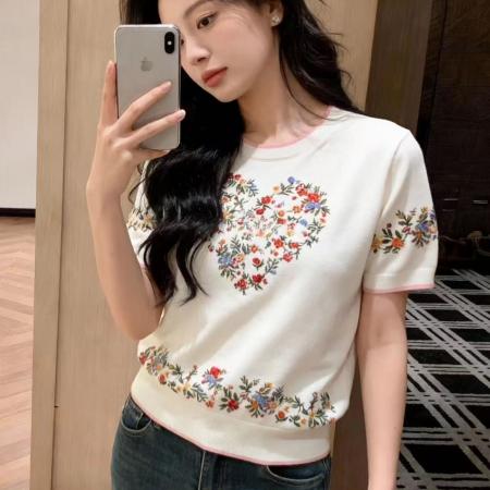 春女装新款绝美巨好看休闲花朵印花宽松型短袖圆领碎花  服裝批發女裝批發服飾貨源