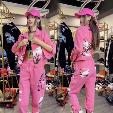 迷彩牛仔套装秋季新款女装时尚减龄休闲印花外套裤子两件套  服裝批發女裝批發服飾貨源