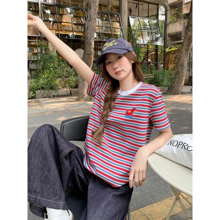 BY11195# 卡通刺绣条纹撞色圆领正肩短袖t恤女新款宽松休闲减龄小上衣 服裝批發女裝批發服飾貨源