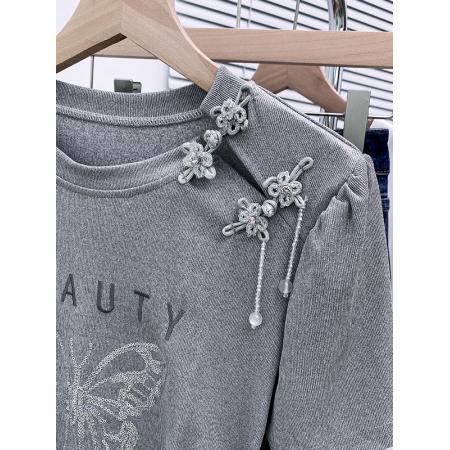 BY11243# 设计感国风绣花不规则短袖T恤女装夏季新款大码胖mm修身蝴蝶上衣 服裝批發女裝批發服飾貨源