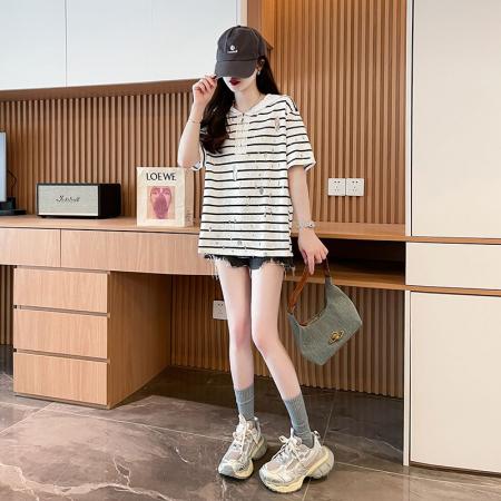 BY11275# 蕾丝连帽T恤女装新款春秋季洋气减龄宽松设计感条纹上衣 服裝批發女裝批發服飾貨源