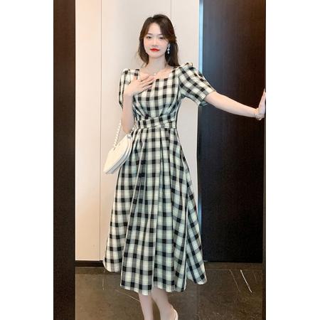 BY11354# 大码法式赫本风设计感格子连衣裙女夏季胖mm收腰气质时尚方领长裙 服裝批發女裝批發服飾貨源