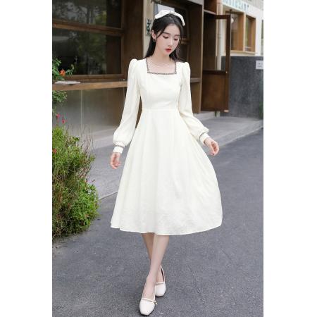 BY11360# 大码法式温柔风杏色方领花边连衣裙女高级感收腰显瘦气质长裙 服裝批發女裝批發服飾貨源