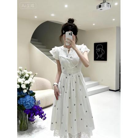 BY11389# 法式夏日巨好看的高级感海边度假穿搭新中式小飞袖刺绣碎花连衣裙 服裝批發女裝批發服飾貨源