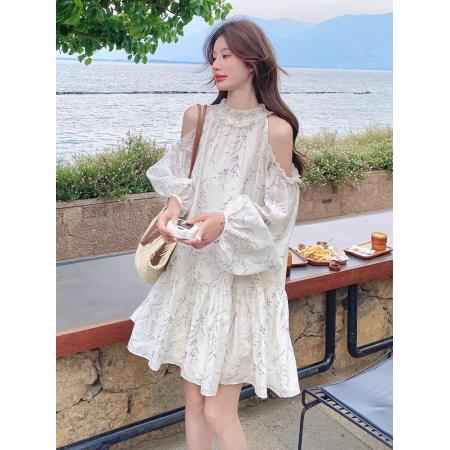 露肩碎花连衣裙女夏季新款气质温柔清冷感度假风宽松显瘦裙子  服裝批發女裝批發服飾貨源