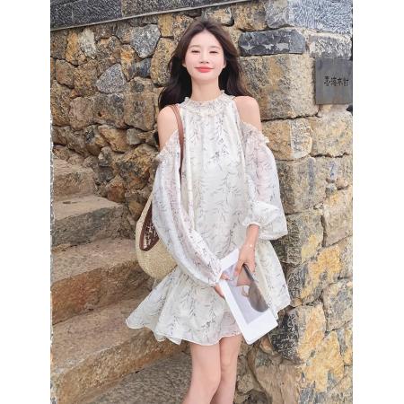露肩碎花连衣裙女夏季新款气质温柔清冷感度假风宽松显瘦裙子  服裝批發女裝批發服飾貨源