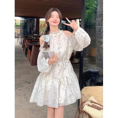 露肩碎花连衣裙女夏季新款气质温柔清冷感度假风宽松显瘦裙子  服裝批發女裝批發服飾貨源