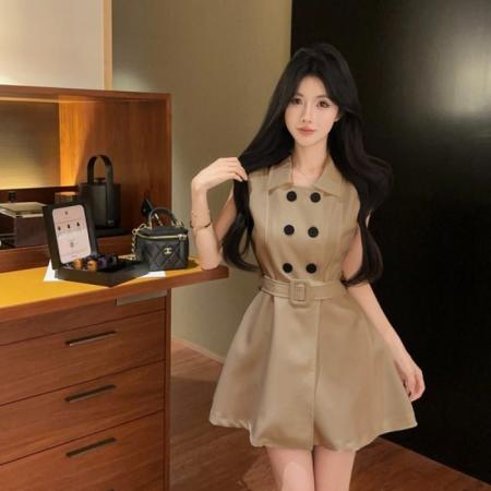 新款高级感收腰无袖翻领挺括质感风衣式连衣裙女配腰带  服裝批發女裝批發服飾貨源