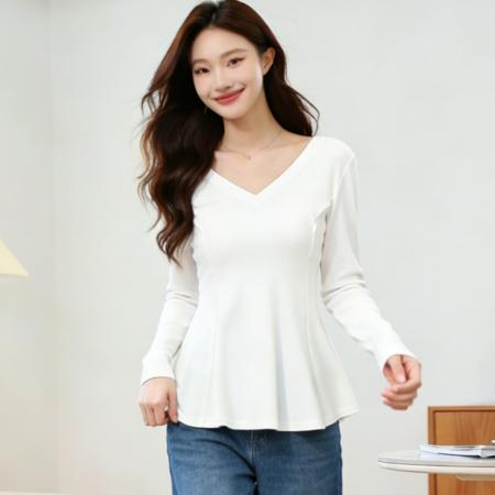 大码女装微胖mm休闲百搭收腰显瘦V领设计感T恤  服裝批發女裝批發服飾貨源
