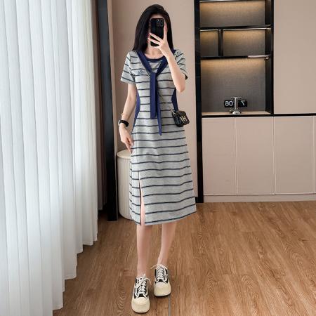 条纹连衣裙开叉设计感肩带山茶花遮肉显瘦时尚休闲中长款大码  服裝批發女裝批發服飾貨源