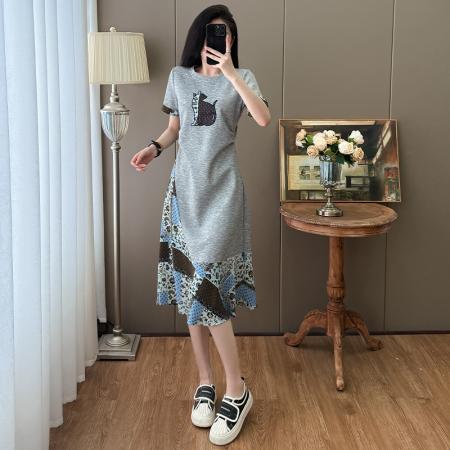 刺绣连衣裙定位猫咪撞色拼接时尚遮肉显瘦中长款大码T恤裙  服裝批發女裝批發服飾貨源