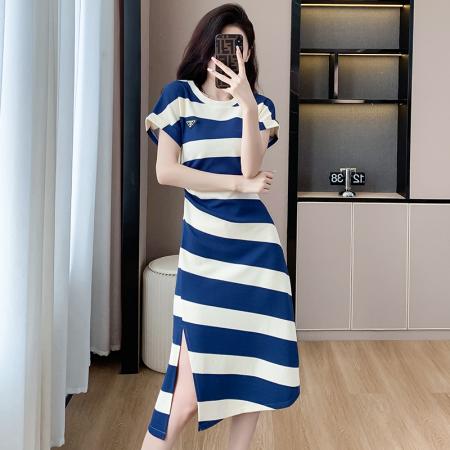 夏季新款连衣裙中长款T恤裙皱褶时尚感无袖圆领连衣裙  服裝批發女裝批發服飾貨源