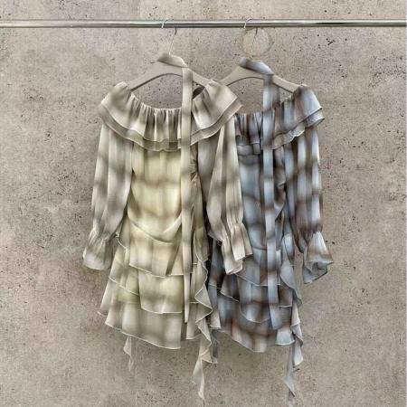 BY11730# 春夏新款气质露肩荷叶边女薄款连衣裙温柔氛围感格纹雪纺女裙 服裝批發女裝批發服飾貨源