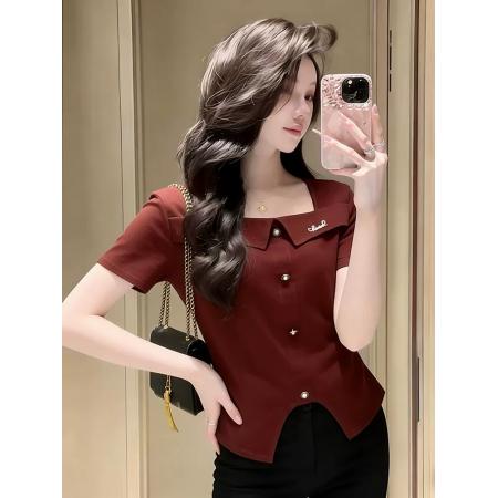 BY11770# 温柔风酒红色方领短袖T恤女新款设计感不规则下摆开叉上衣 服裝批發女裝批發服飾貨源